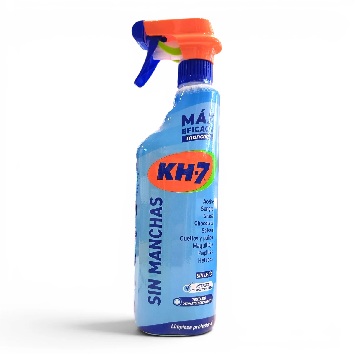 Un frasco pulverizador azul del limpiador KH-7 con una boquilla naranja y azul. En la etiqueta se lee «KH-7 Sin Manchas» y se enumeran diversas manchas que elimina, como aceite, sangre, grasa y salsas.